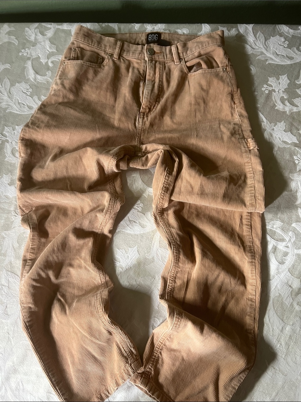 BDG Urban Outfitters BDG Slim Straight Corduroy Pants woman Waist 28 Brown